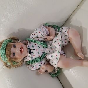 The Hamilton Collection Shannon Doll with Green and White Outfit